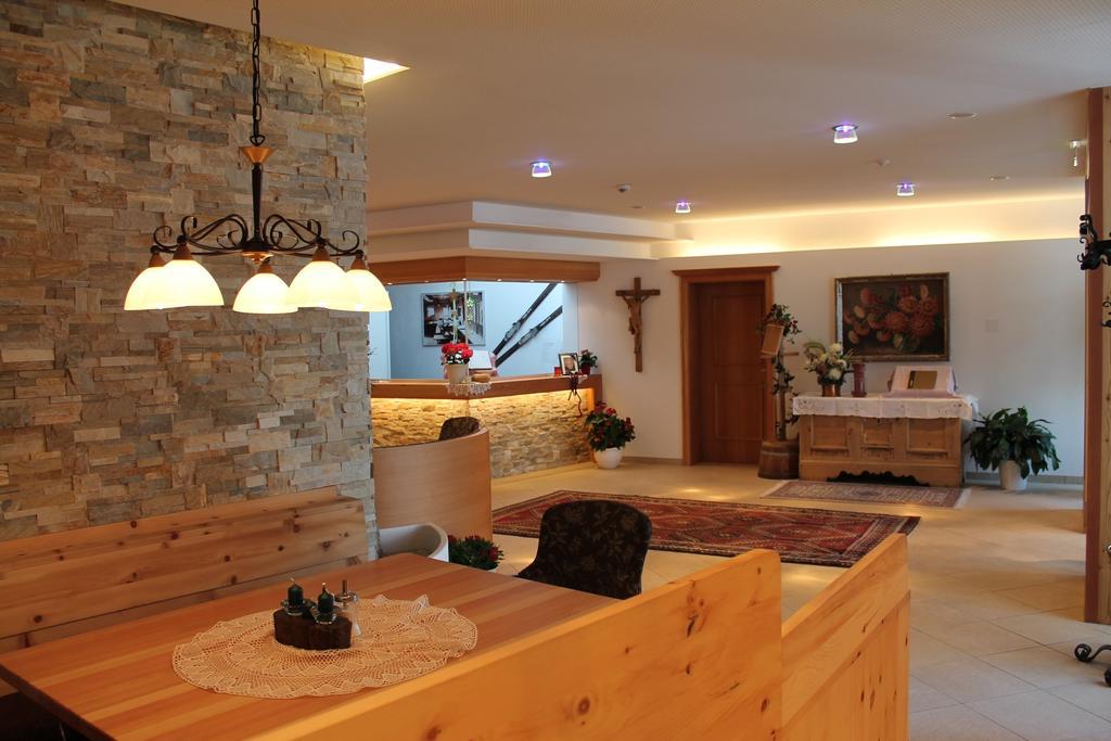 Gasthof Zum Goldenen Loewen Nauders Exteriér fotografie