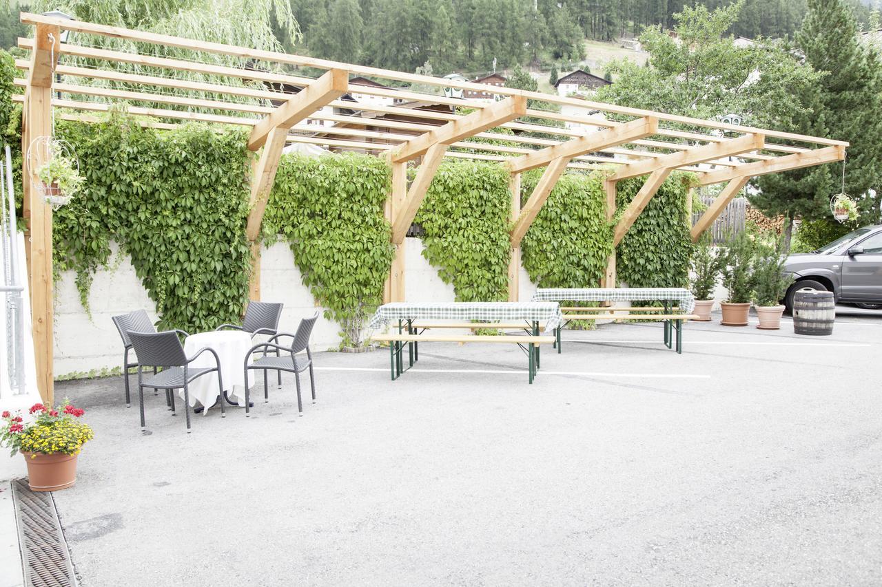Gasthof Zum Goldenen Loewen Nauders Exteriér fotografie